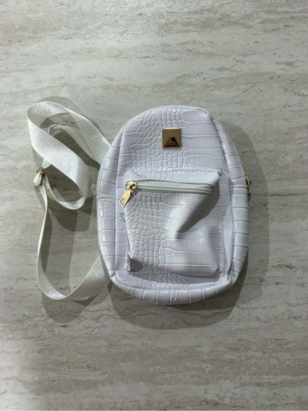 White Croc Embossed Sling Bag / Crossbody
